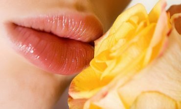 Уход за губами для самых нежных поцелуев