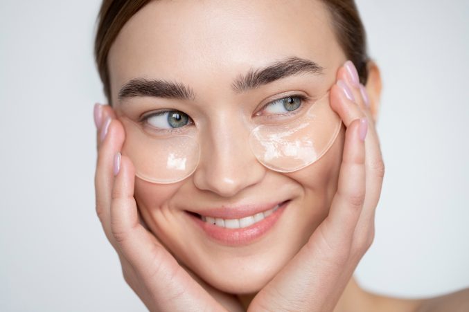 Патчи для глаз: фавориты у звезд