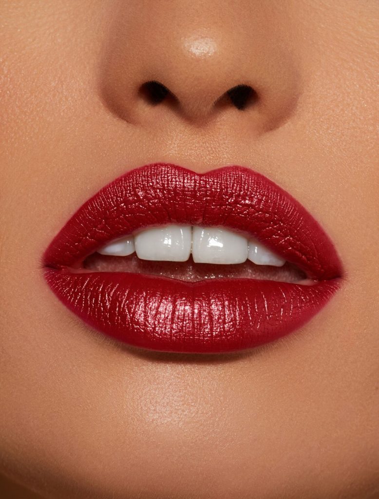 Kylie Cosmetics, металлический блеск для губ