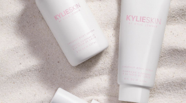 К жаркому солнцу готовы: Кайли Дженнер показала летнюю коллекцию Kylie Skin