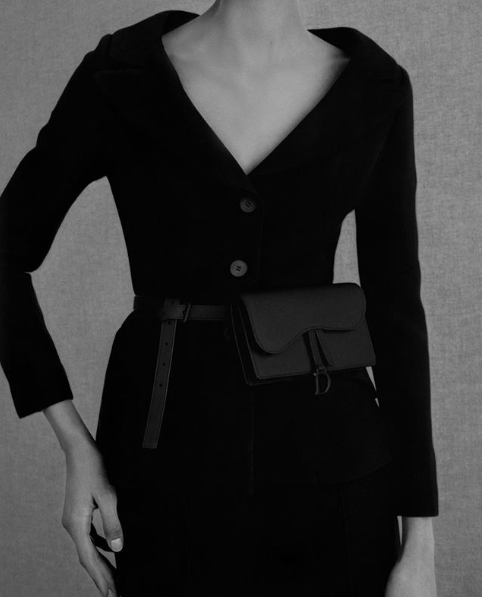 Цвет недели: матовый черный в новой интерпретации сумок Lady Dior и Saddle bag