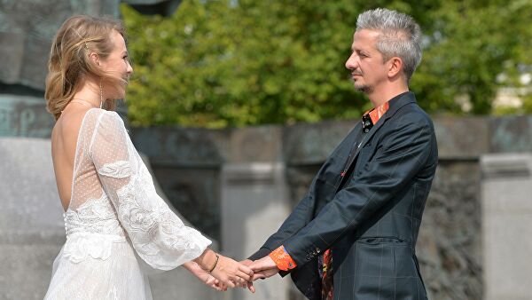 Свадьба Ксении Собчак: какое платье выбрала невеста?