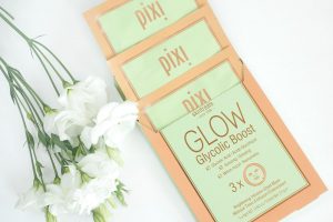 маска Pixi GLOW Glycolic Boost Brightening Infusion Sheet Mask