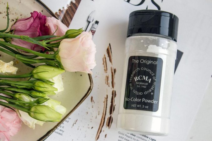 Рассыпчатая пудра RCMA No-Colour Powder — отзыв и свотчи