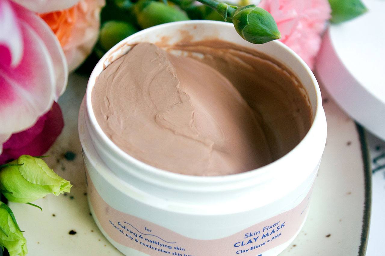 текстура By Beauty Bay Skin Fixer Clay Mask