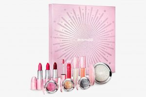 Набор MAC Frosted Firework Colour Out Loud Holiday Vault