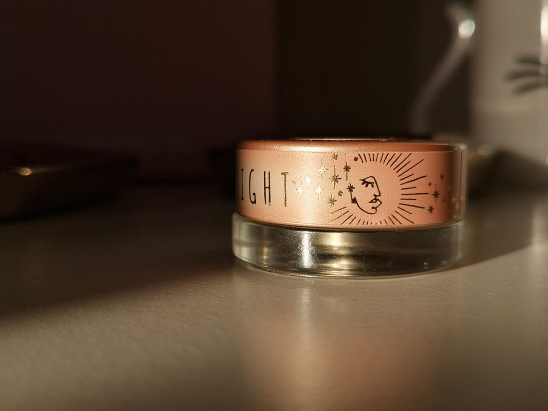 BECCA Under Eye Brightening Corrector