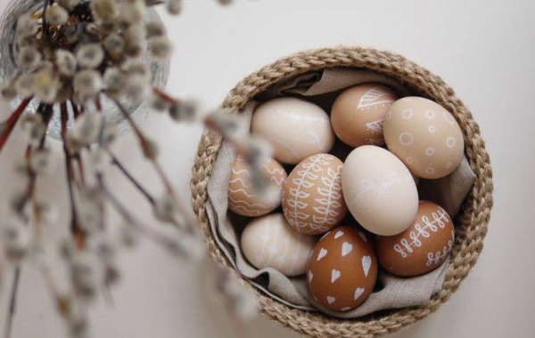 5 способов покрасить яйца без красителей