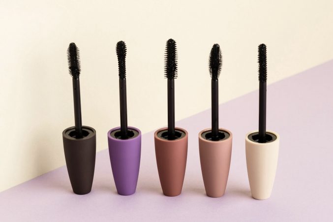 Мыслим нестандартно: выбираем тушь для ресниц по щеточке