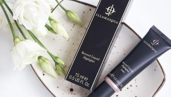 Жидкий хайлайтер Illamasqua Beyond Liquid Highlighter в оттенке OMG — отзыв