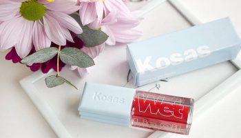 Масло-блеск для губ Kosas Wet Lip Oil Gloss в оттенке Jaws — отзыв
