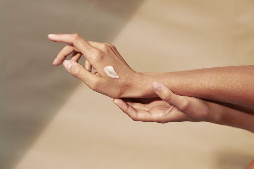 11 кремов для сухой кожи рук