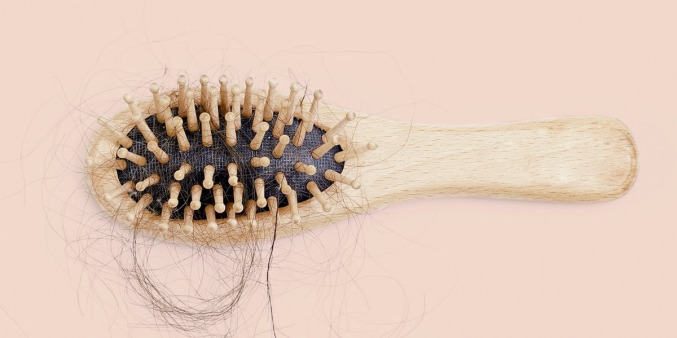 Выпадение волос осенью: причины и способы устранения