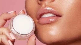 Весенний макияж: украсьте лицо блеском для губ