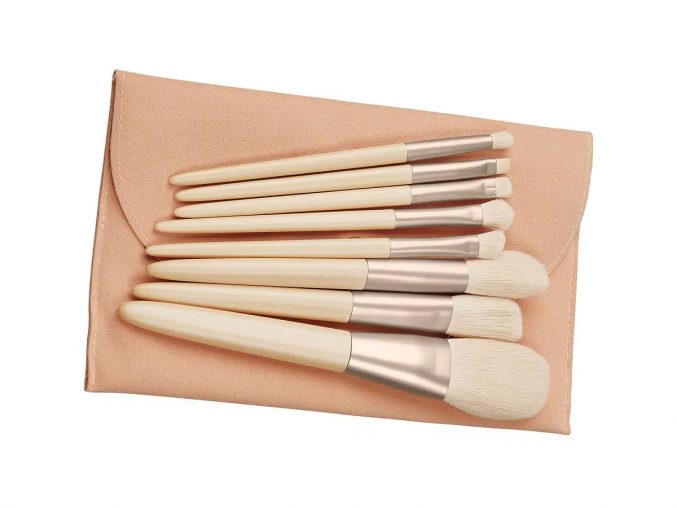 Кисти для макияжа: правильный способ очистки